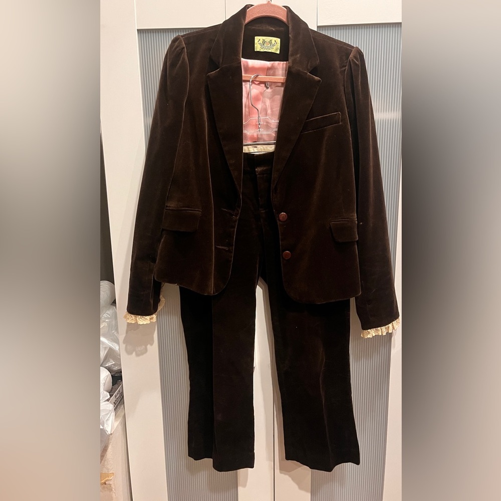 JUICY COUTURE business suit